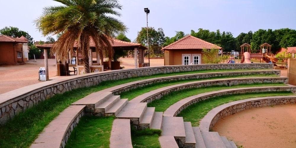 Vijayshree Resort And Heritage Village Hospet Buitenkant foto
